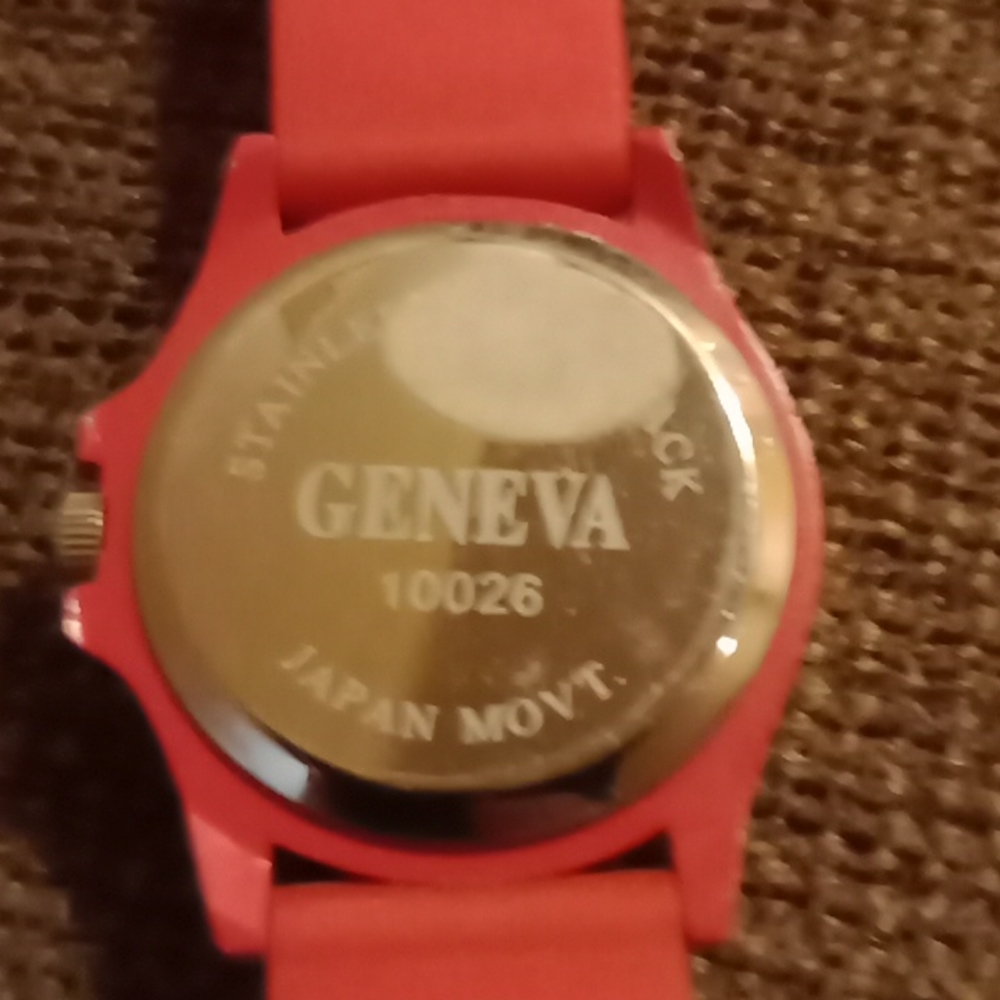 Like new Geneva Watch - Picture 4 of 4